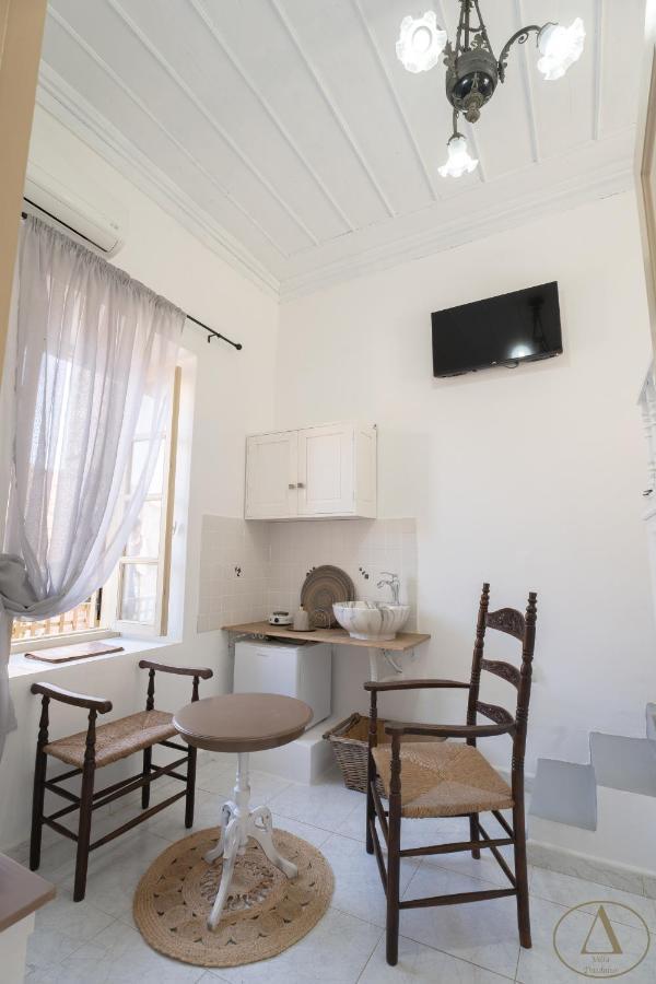 Mansion House Villa Chalki Town Exterior photo